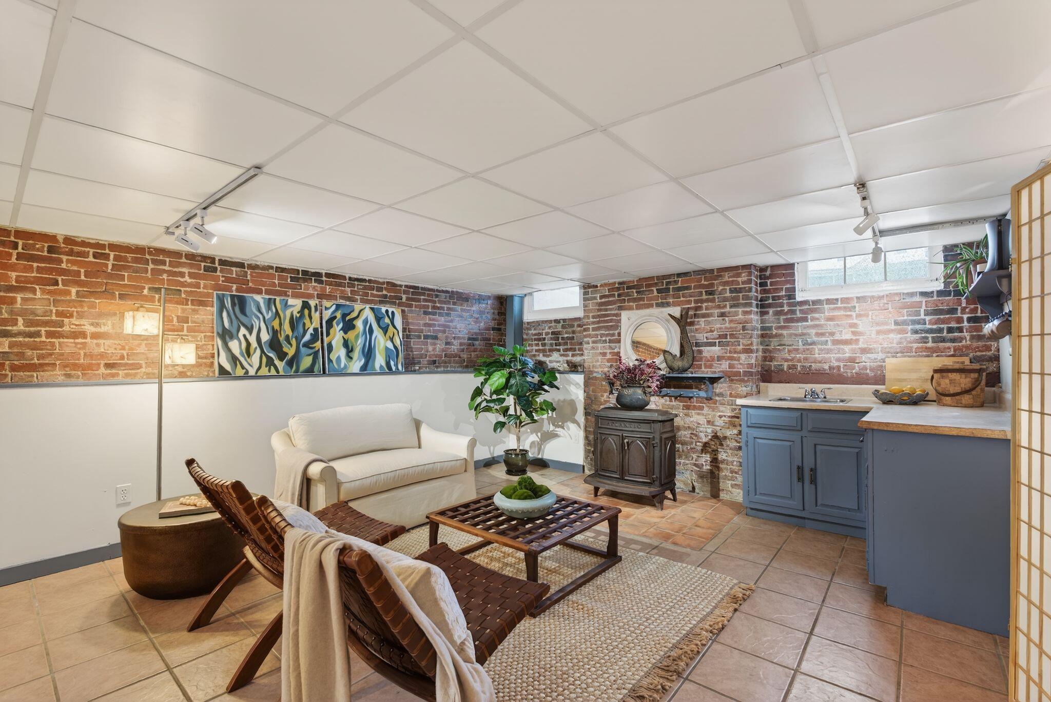 263 Brighton Avenue Portland, ME 04102 - Photo 33 of 48 DSC05292