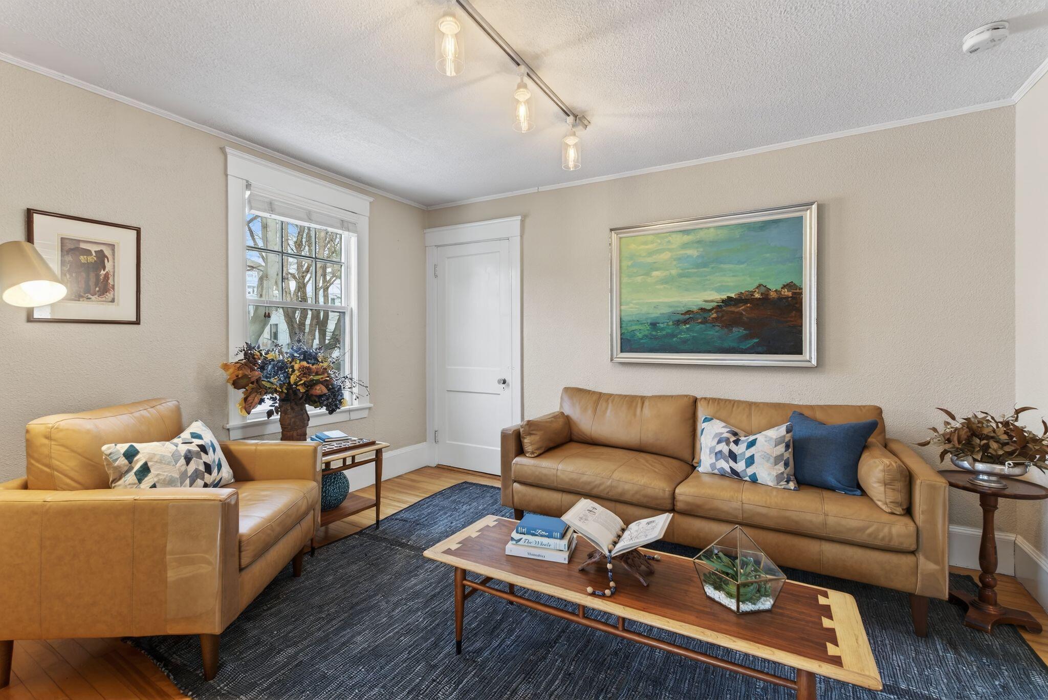 263 Brighton Avenue Portland, ME 04102 - Photo 4 of 48 DSC05391