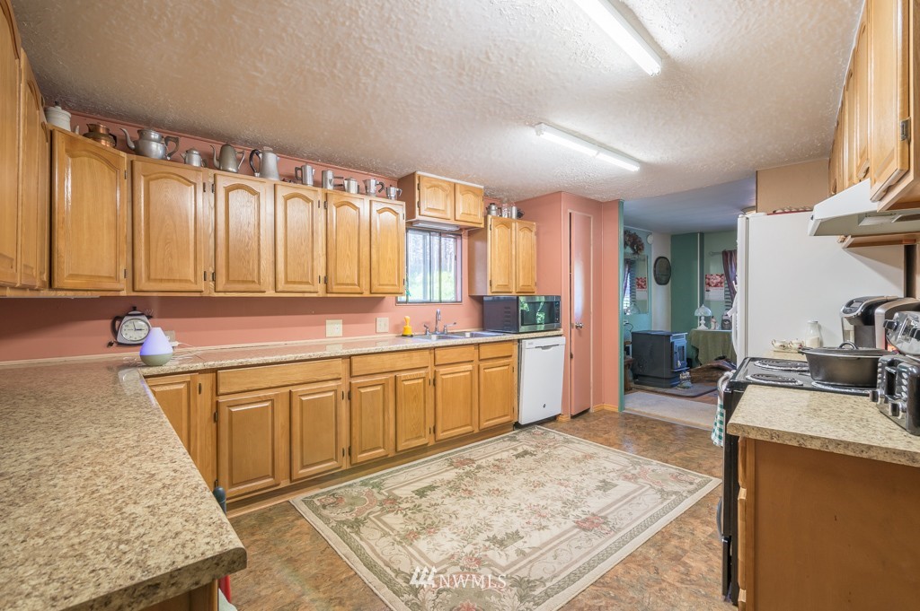 130-22 Garrard Creek Road Rochester, WA 98579 - Photo 3 of 24
