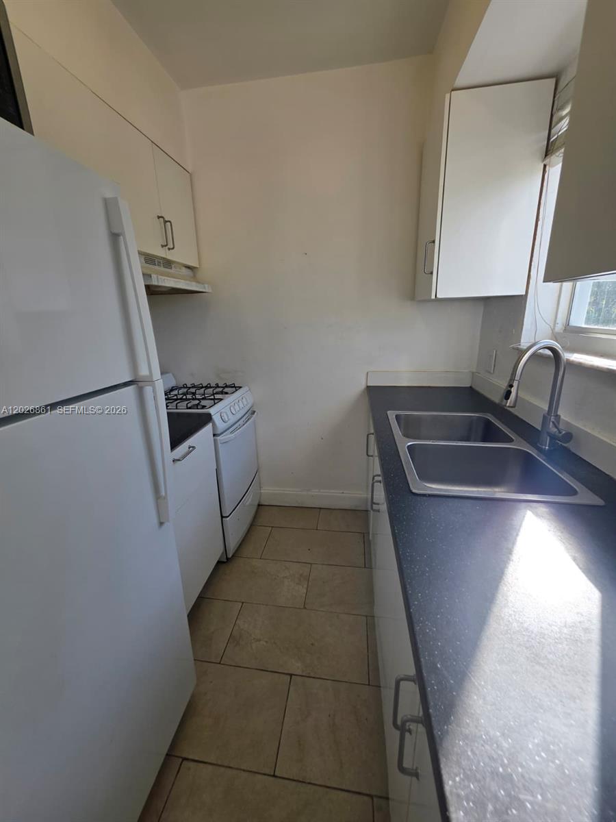 7155 Rue Notre Dame, Unit 6 Miami Beach, FL 33141 - Photo 5 of 17