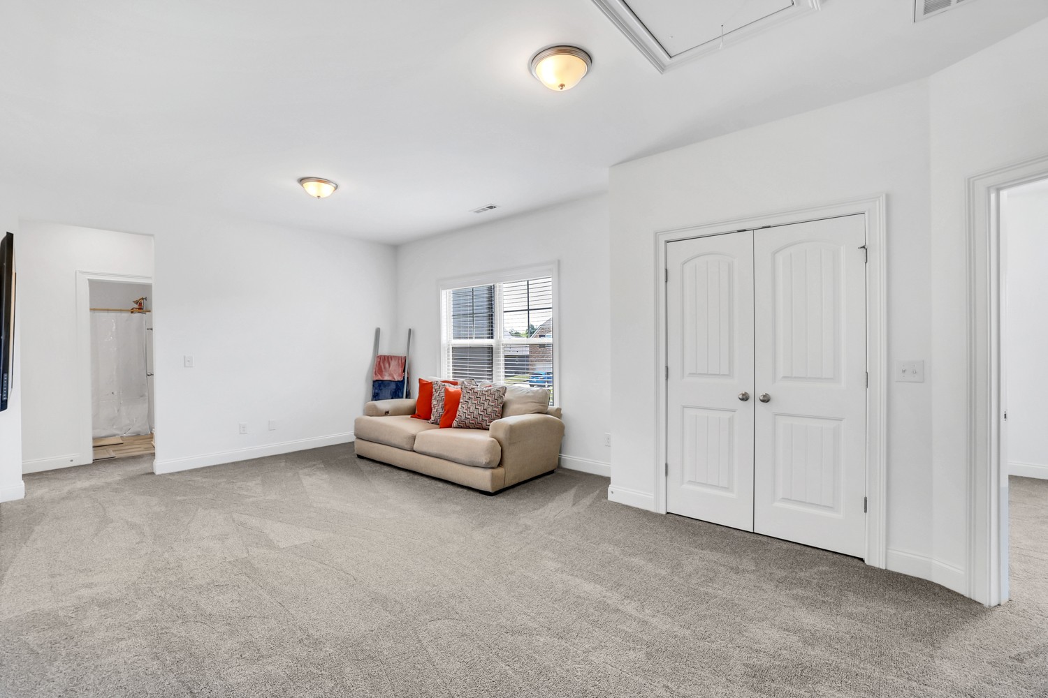 1142 Batbriar Road Murfreesboro, TN 37128 - Photo 38 of 60 a living room with furniture and window