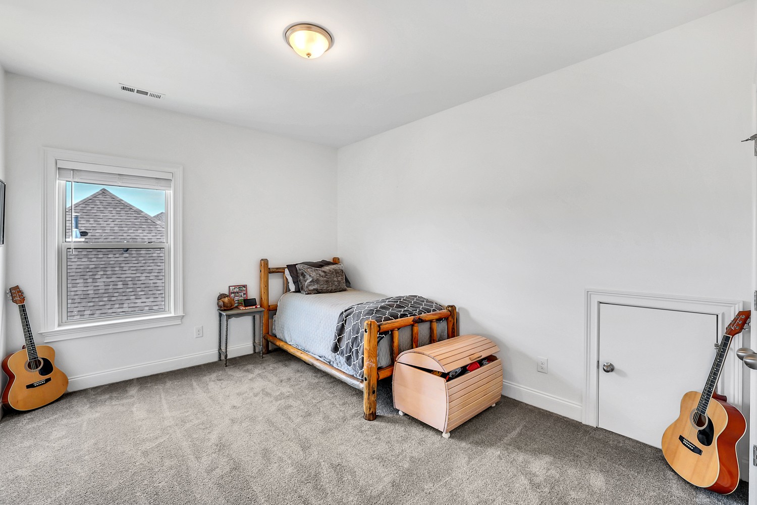 1142 Batbriar Road Murfreesboro, TN 37128 - Photo 45 of 60 a room with a bed and a window