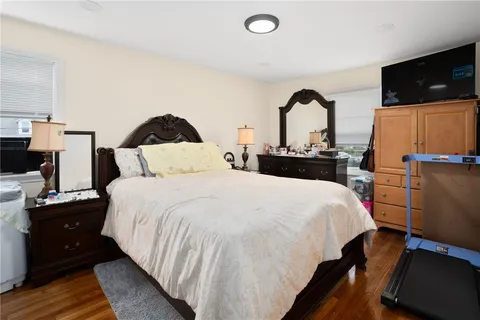 $649,900 | 370 Montgomery Avenue, Cranston, RI 02905