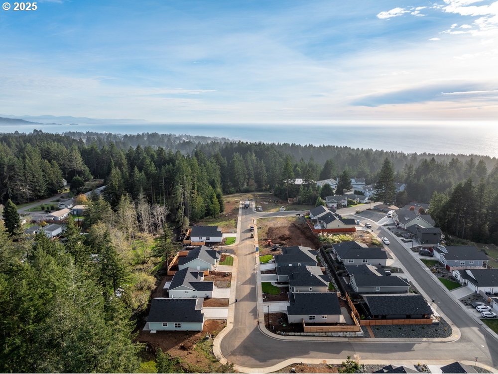 1241 Lighthouse Lane Brookings, OR 97415 - Photo 27 of 32