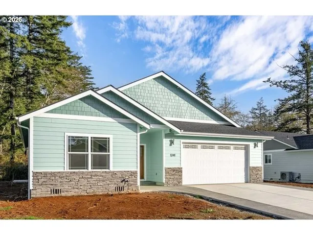 $669,900 | 1241 Lighthouse Lane, Brookings, OR 97415