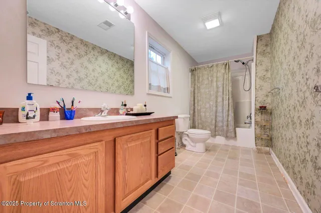 $409,900 | 130 Delbert Drive, Gouldsboro, PA 18424