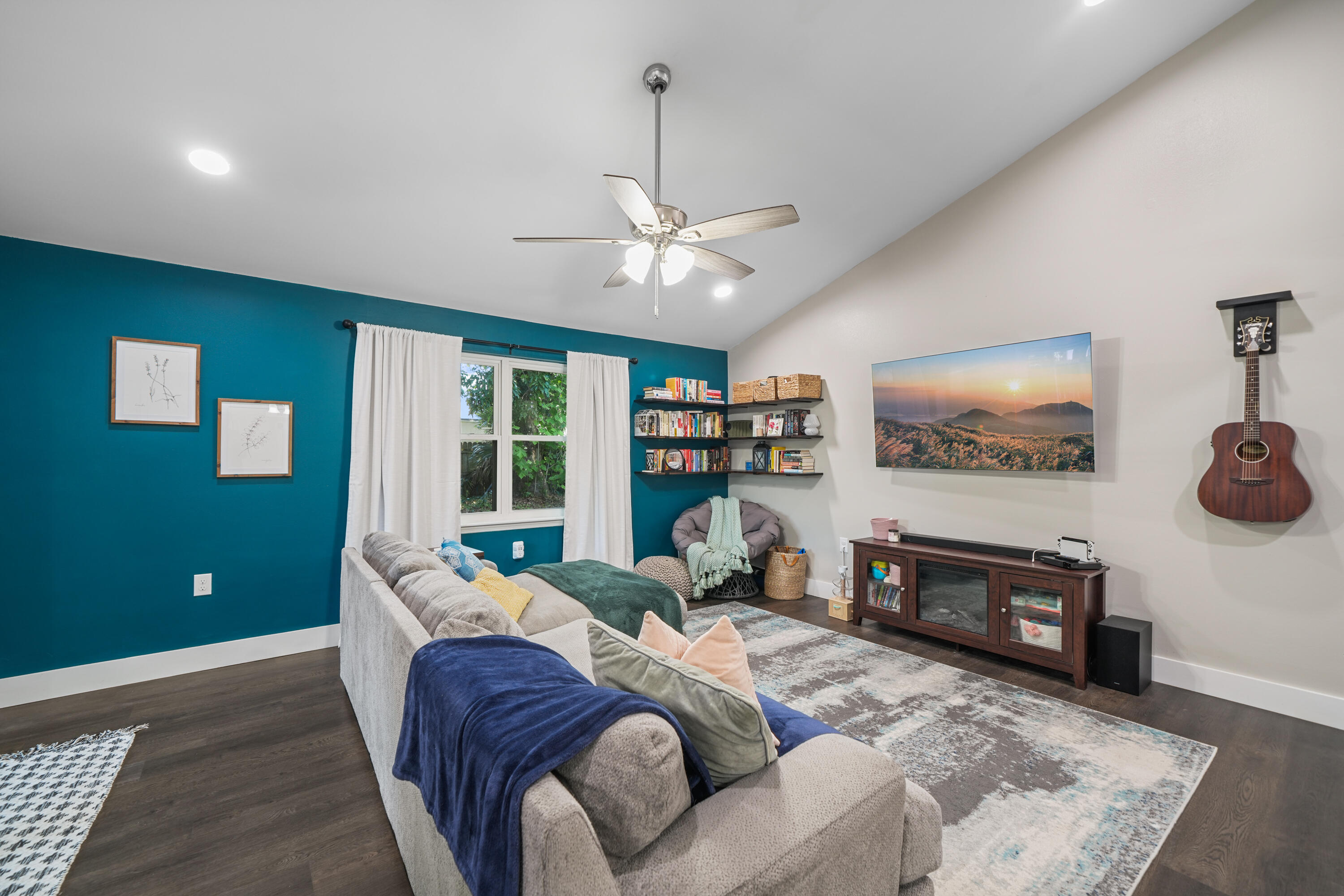 39 9th Street Shalimar, FL 32579 - Photo 13 of 37 untitled-06830