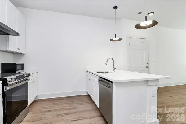 $1,150 | 3515 Markland Drive, Unit 107, Charlotte, NC 28208