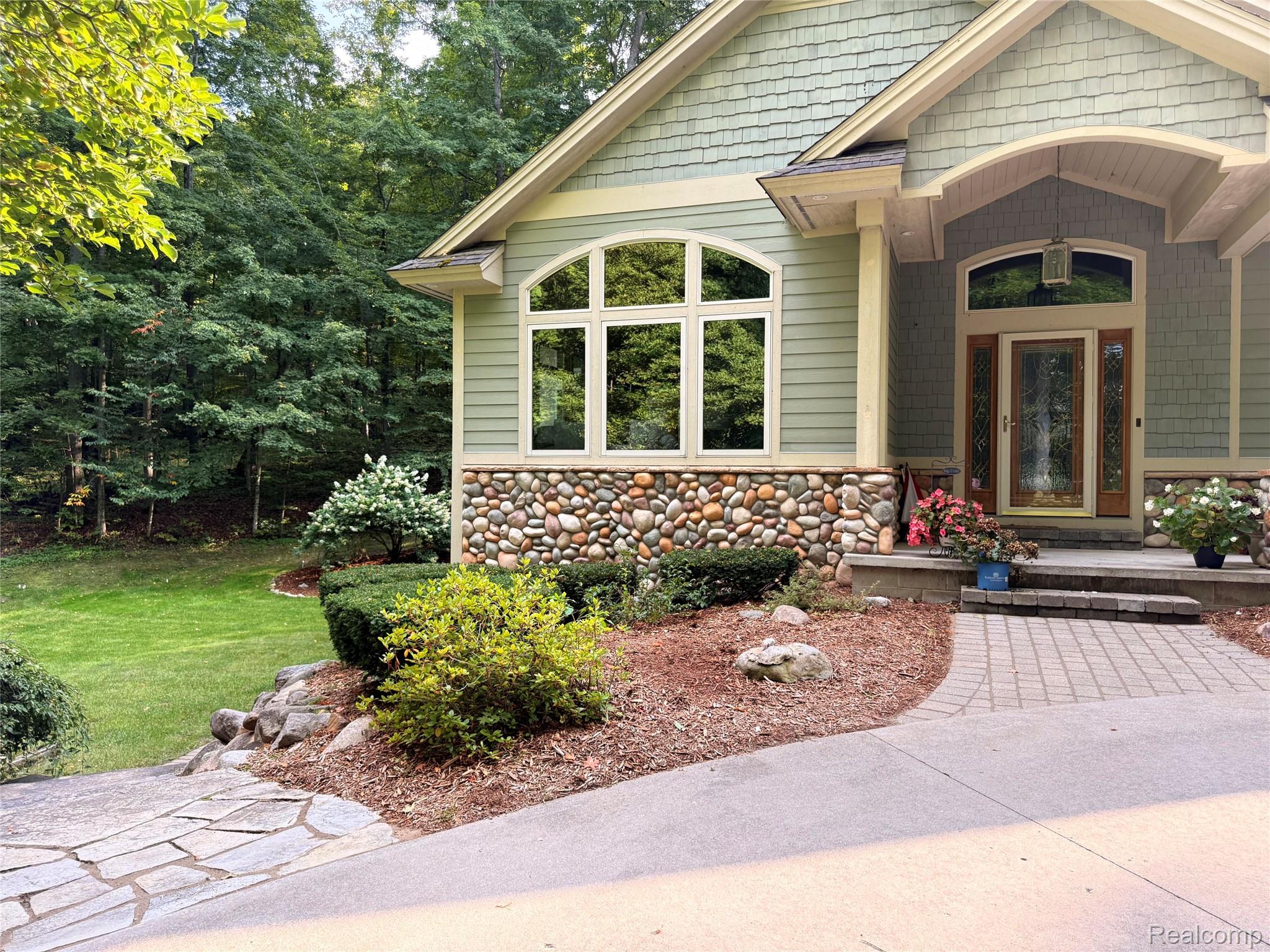 6788 East Hoxie Road Cedar, MI 49621 - Photo 3 of 67 03_beyc69f563b1edc1d.jpg