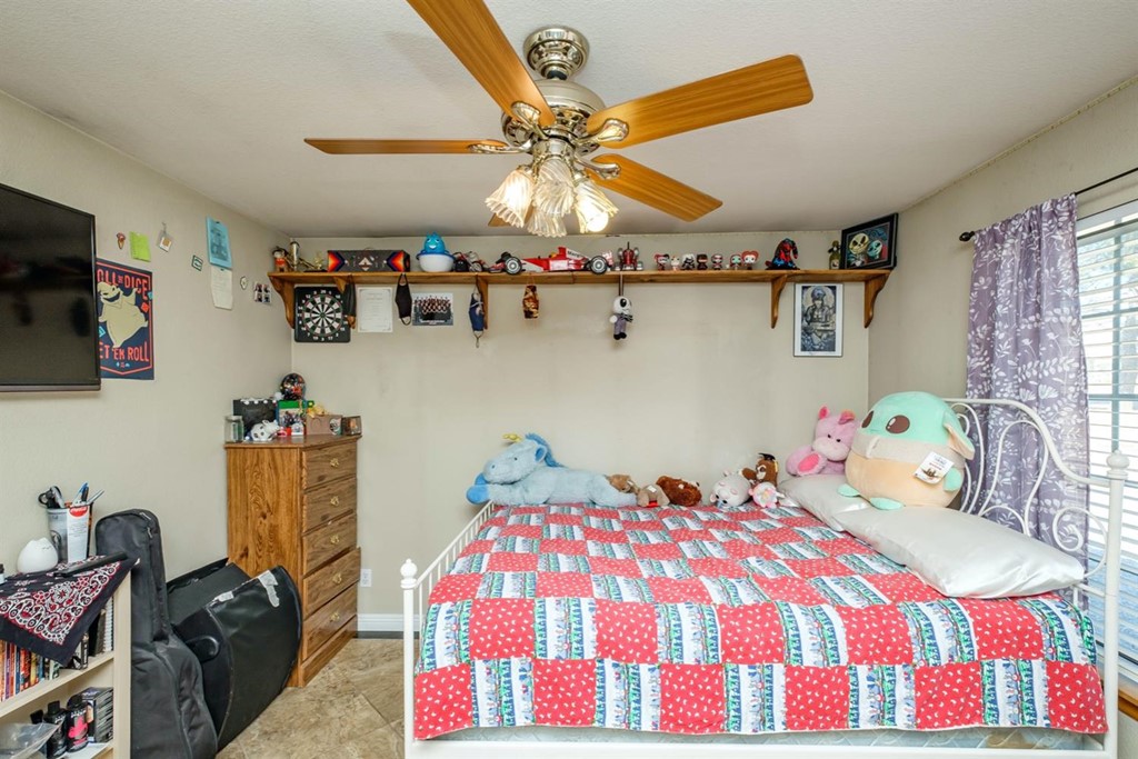 14820 Kokomo Road Apple Valley, CA 92307 - Photo 17 of 62