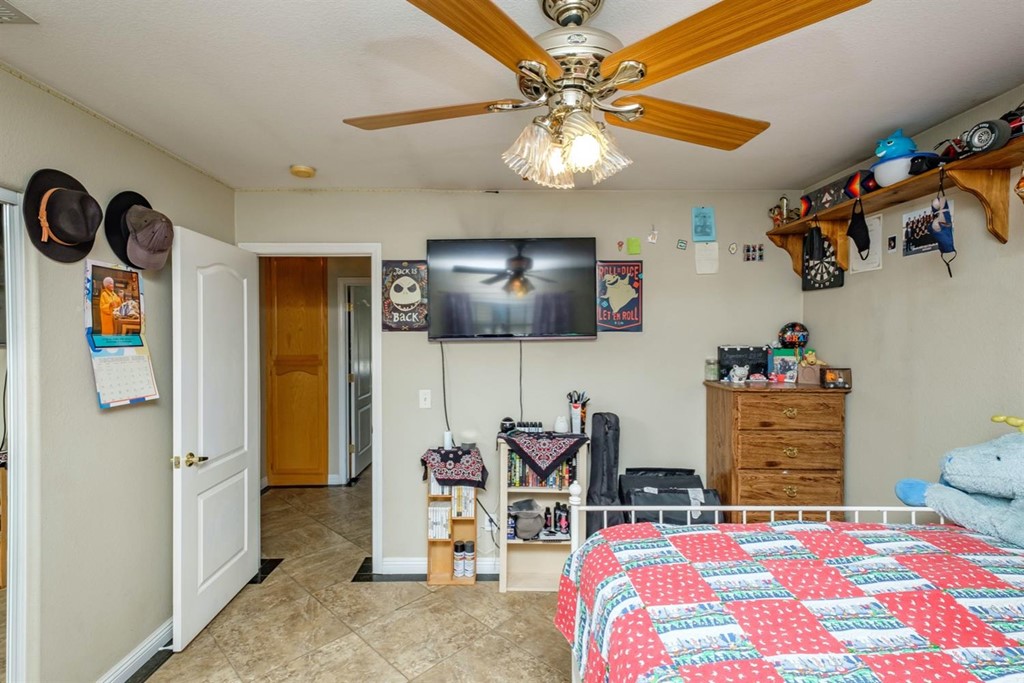 14820 Kokomo Road Apple Valley, CA 92307 - Photo 18 of 62