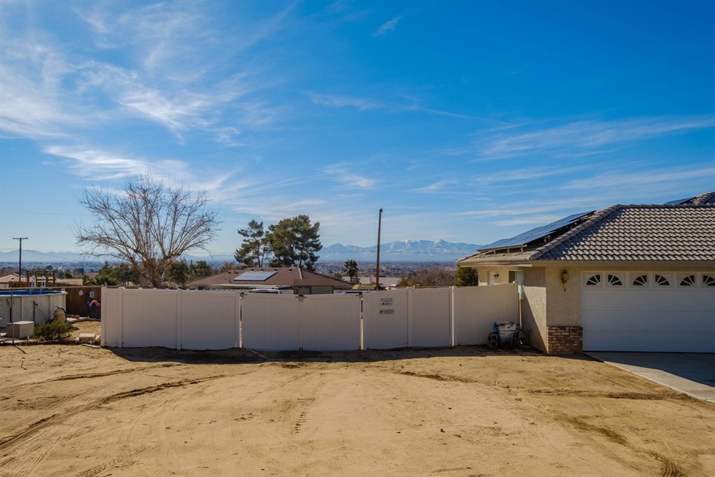 14820 Kokomo Road Apple Valley, CA 92307 - Photo 4 of 62