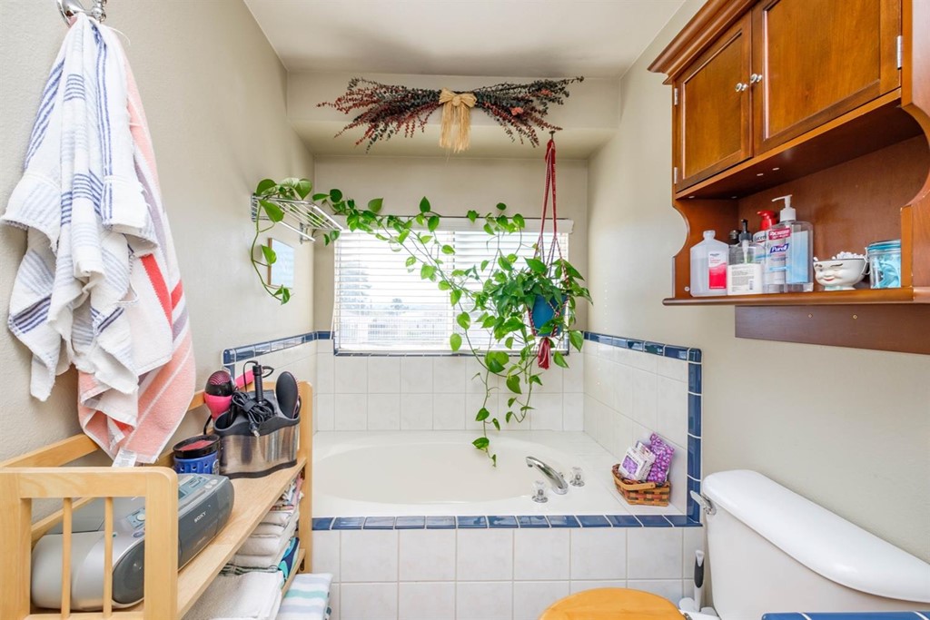 14820 Kokomo Road Apple Valley, CA 92307 - Photo 34 of 62