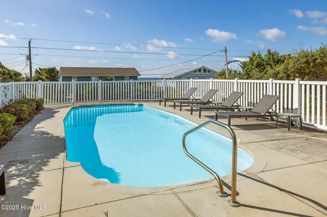 $2,950,000 | 1608 Ocean Drive, Emerald Isle, NC 28594