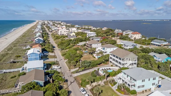 $2,950,000 | 1608 Ocean Drive, Emerald Isle, NC 28594