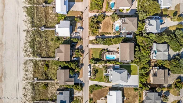 $2,950,000 | 1608 Ocean Drive, Emerald Isle, NC 28594