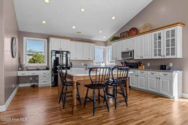 $2,950,000 | 1608 Ocean Drive, Emerald Isle, NC 28594