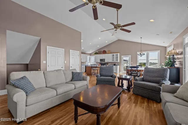 $2,950,000 | 1608 Ocean Drive, Emerald Isle, NC 28594