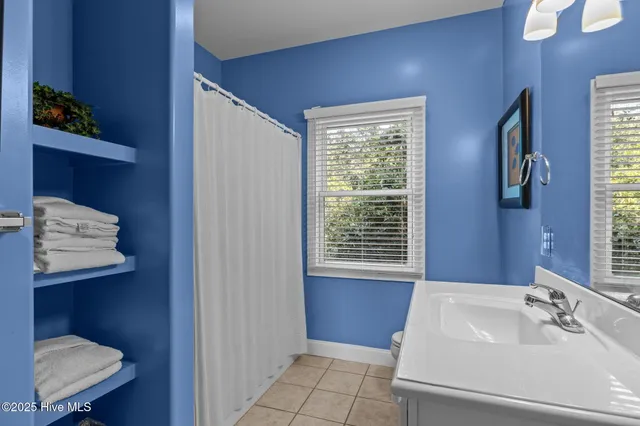 $2,950,000 | 1608 Ocean Drive, Emerald Isle, NC 28594