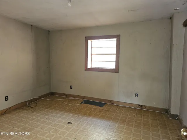 $117,500 | 449 Smokey Branch Road, Vonore, TN 37885