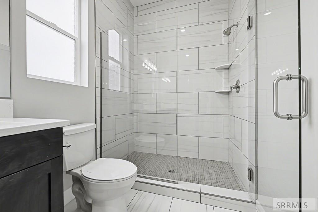 472 Spruce Way Rigby, ID 83442 - Photo 6 of 15 Primary Ensuite