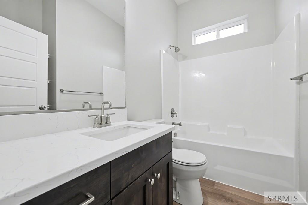 472 Spruce Way Rigby, ID 83442 - Photo 10 of 15 Bathroom 2
