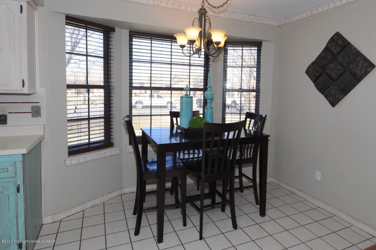 6705 Rochelle Lane Amarillo, TX 79109 - Photo 3 of 13 Dining Area