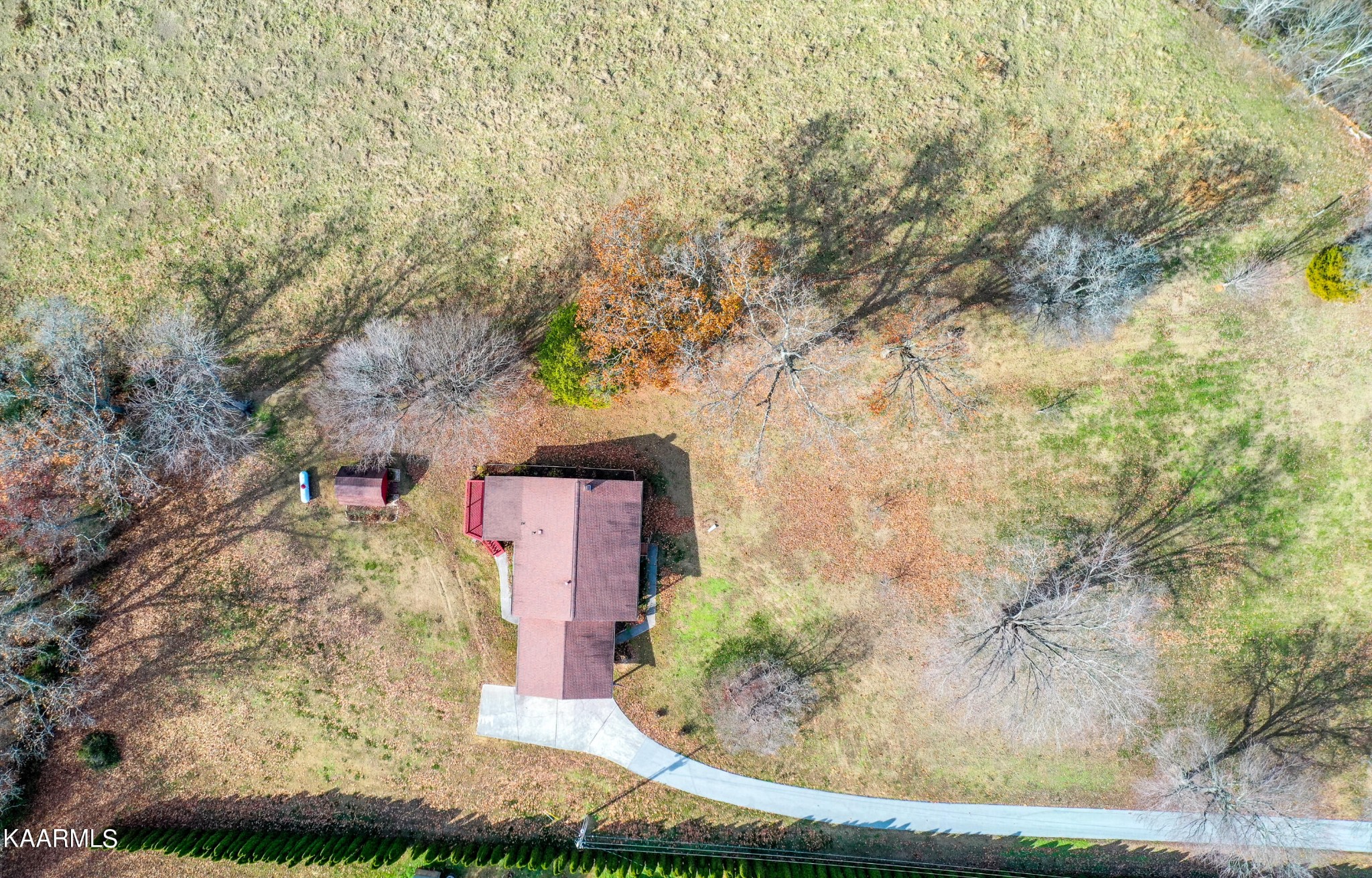 913 Mt Lebanon Road Maryville, TN 37804 - Photo 32 of 33 front view of a small yard