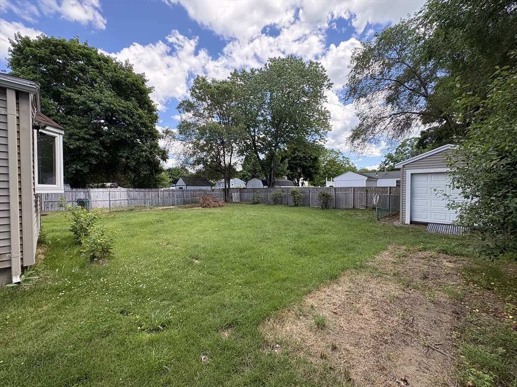 40 Partridge Drive Springfield, MA 01119 - Photo 7 of 22