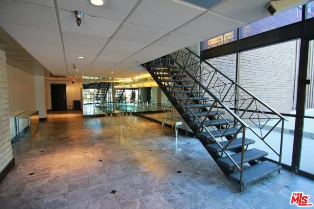 a view of entryway and hall