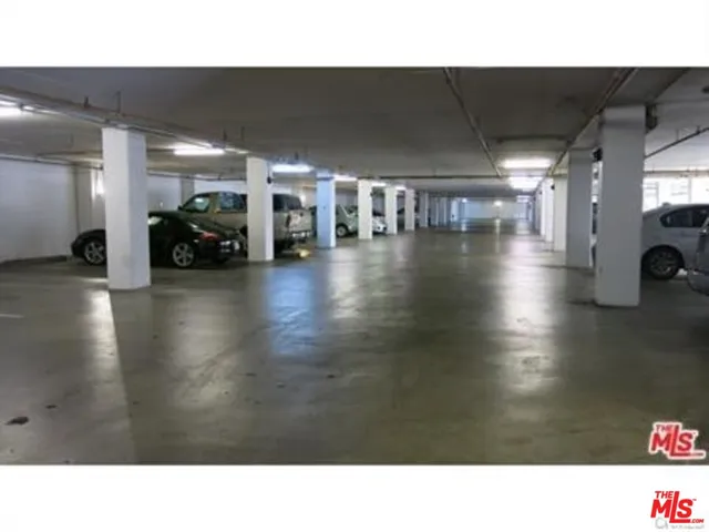 $1,995 | 3949 Los Feliz Boulevard, Unit 206, Los Angeles, CA 90027