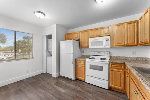 $240,000 | 7951 Southgate Boulevard, Unit F9, North Lauderdale, FL 33068