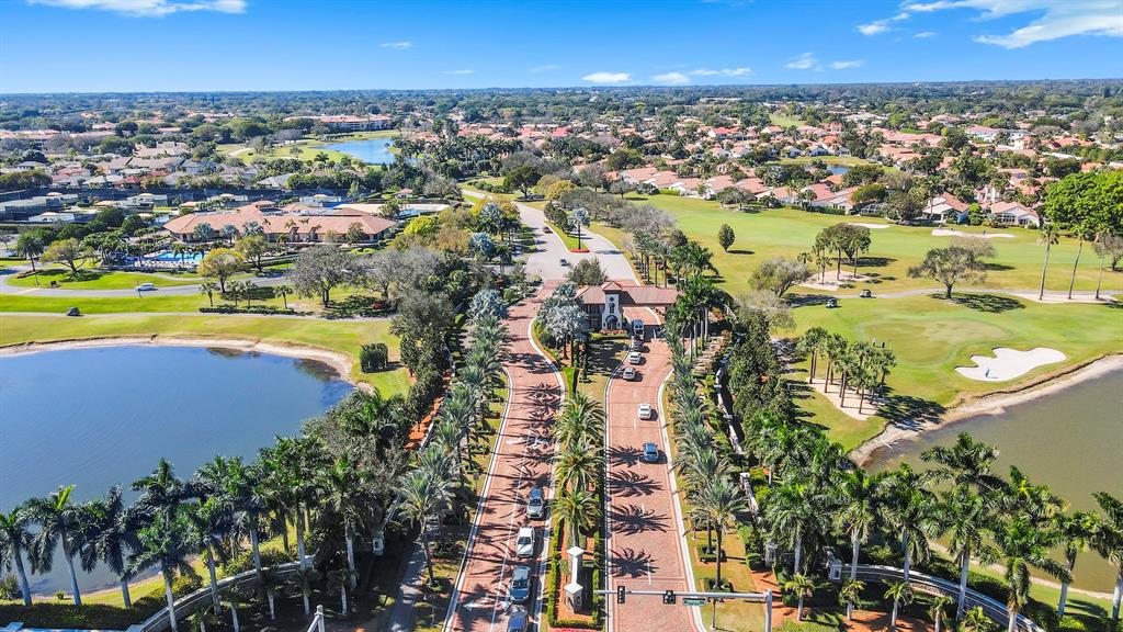 7535 La Paz Boulevard, Unit 301 Boca Raton, FL 33433 - Photo 2 of 42 a view of a city