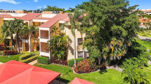 $499,000 | 7535 La Paz Boulevard, Unit 301, Boca Raton, FL 33433