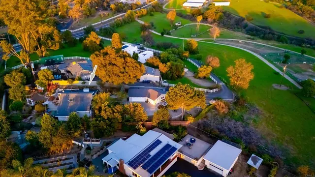 $899,000 | 2469 East Mission Road, Fallbrook, CA 92028