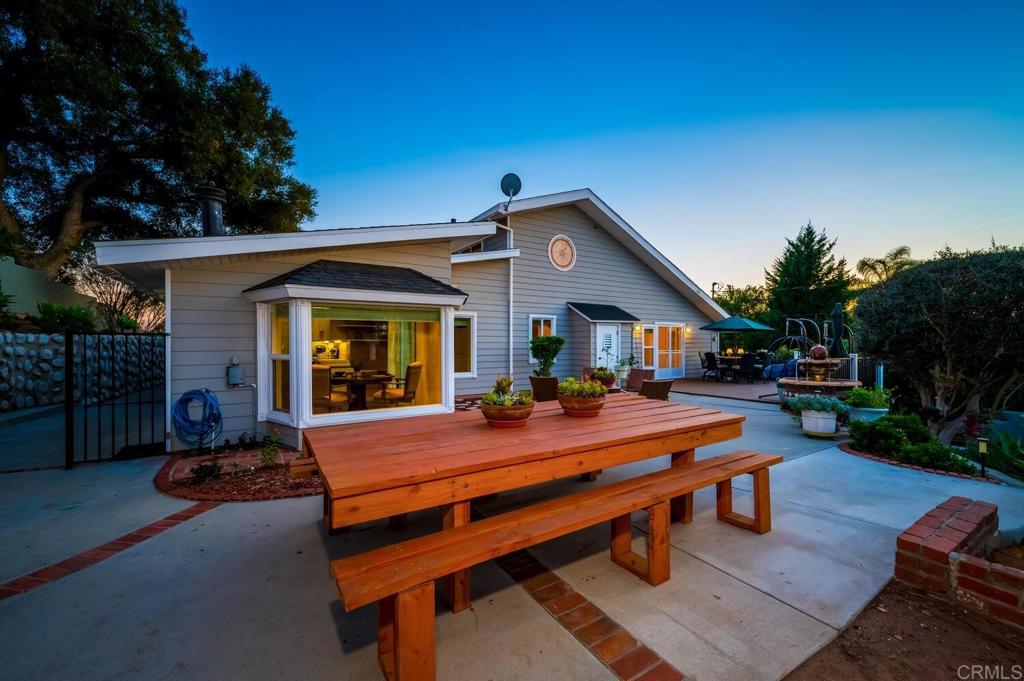 2469 East Mission Road Fallbrook, CA 92028 - Photo 23 of 32