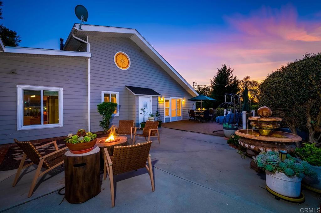 2469 East Mission Road Fallbrook, CA 92028 - Photo 5 of 32