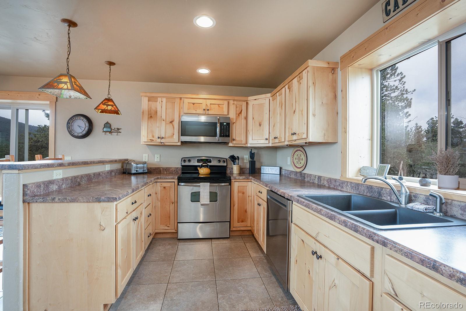 355 Oahu Road Hartsel, CO 80449 - Photo 8 of 50