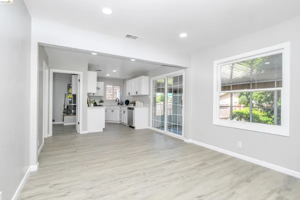 $494,000 | 120 Hillcrest Avenue, Pittsburg, CA 94565