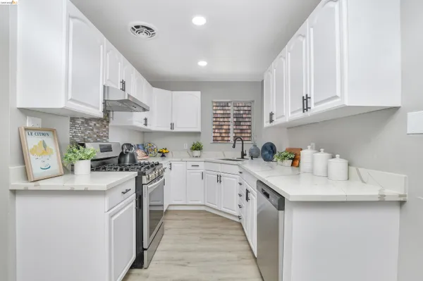 $494,000 | 120 Hillcrest Avenue, Pittsburg, CA 94565