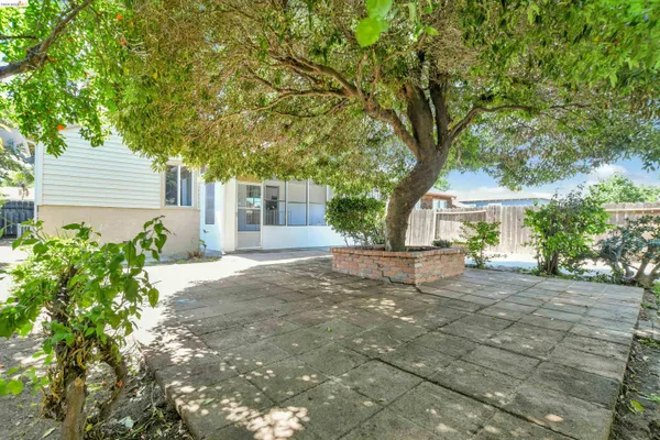 $494,000 | 120 Hillcrest Avenue, Pittsburg, CA 94565