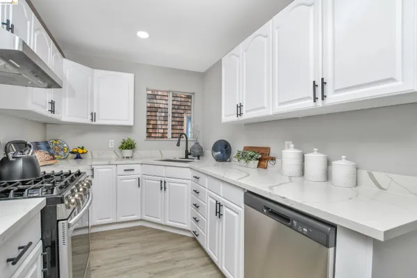 $494,000 | 120 Hillcrest Avenue, Pittsburg, CA 94565