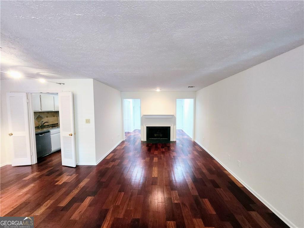 8740 Roswell Road, Unit 9D Atlanta, GA 30350 - Photo 3 of 16 Gallery Image 3