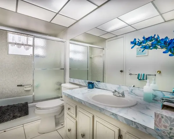 $99,900 | 4705 Northwest 35th Street, Unit 411, Lauderdale Lakes, FL 33319