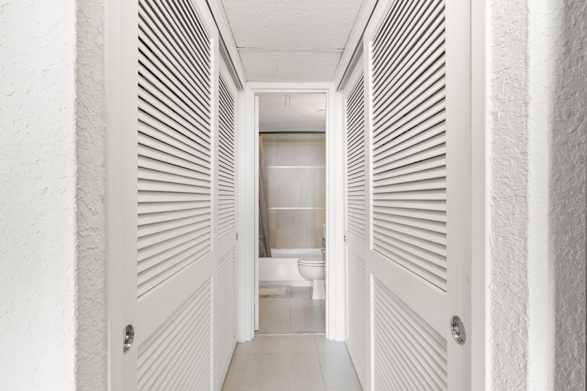 1500 Bay Road, Unit 1122S Miami Beach, FL 33139 - Photo 11 of 24 a view of a bathroom