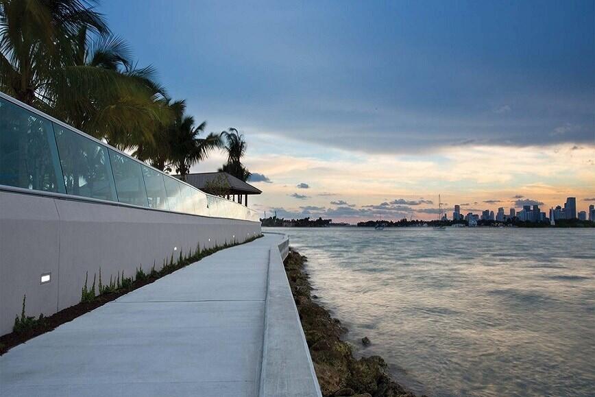 1500 Bay Road, Unit 1122S Miami Beach, FL 33139 - Photo 23 of 24 a view of a terrace view