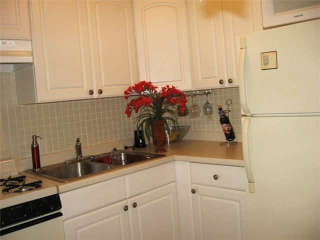 301 East McNab Road, Unit 102 Pompano Beach, FL 33060 - Photo 2 of 9 Kitchen