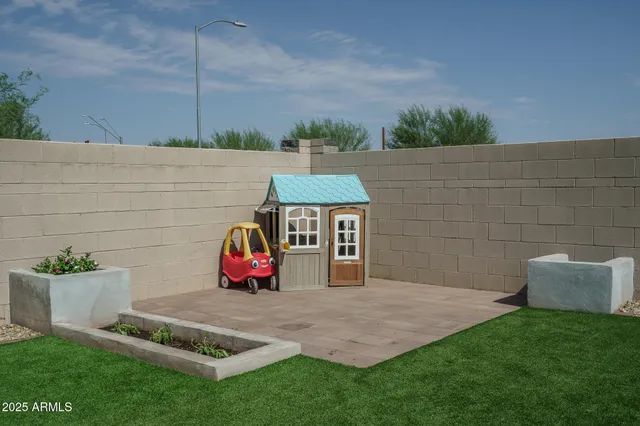 a view of a lake with houses