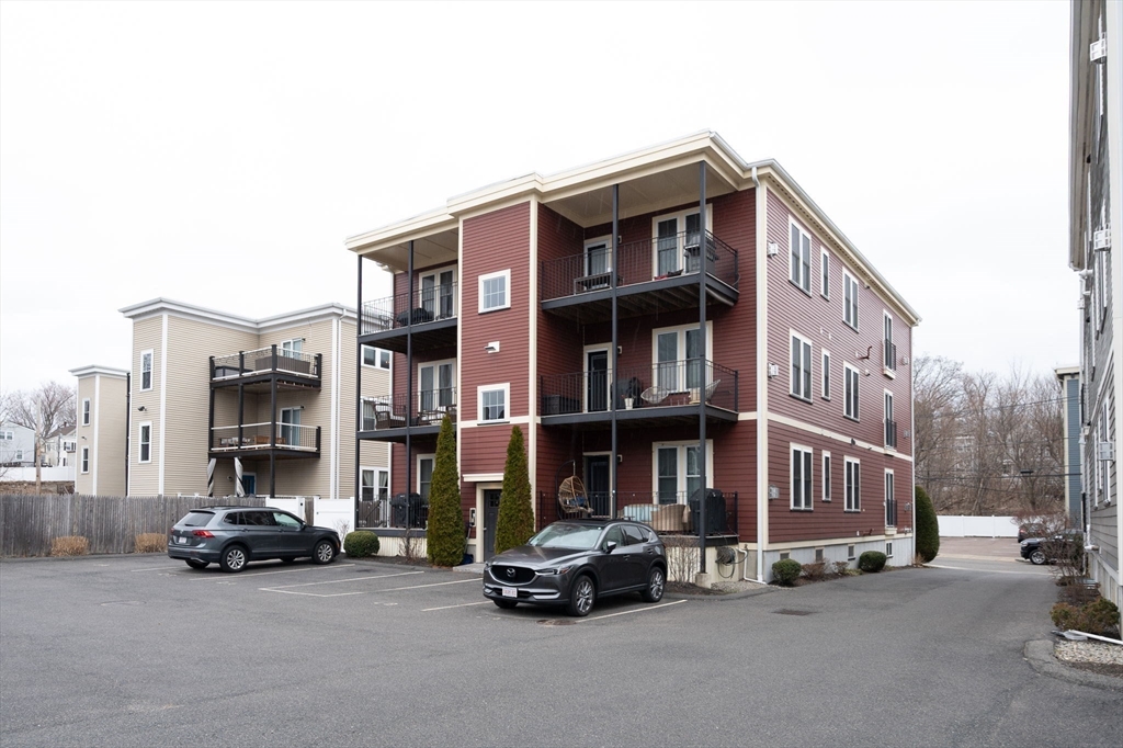 39 Coffey Street, Unit 2 Boston, MA 02122 - Photo 25 of 28