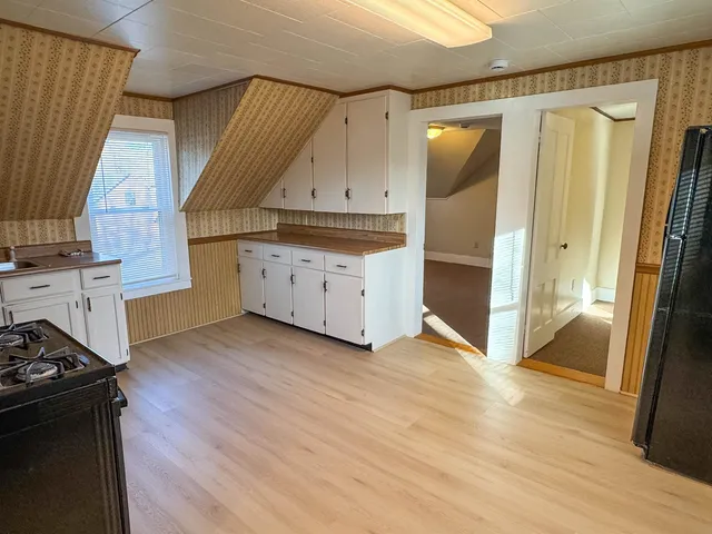 $1,700 | 334 Elm Street, Unit 2, Keene, NH 03431